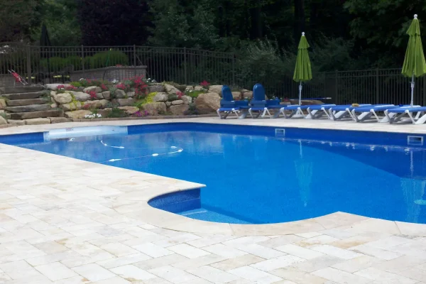 Henry Bona Pools & Spas - Commercial Pool in Califon