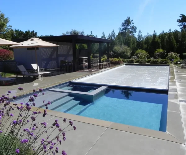 Henry Bona Pools & Spas - Automatic Pool Cover