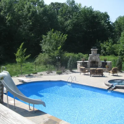 Henry Bona Pools & Spas - Axelsen Outdoor Pool