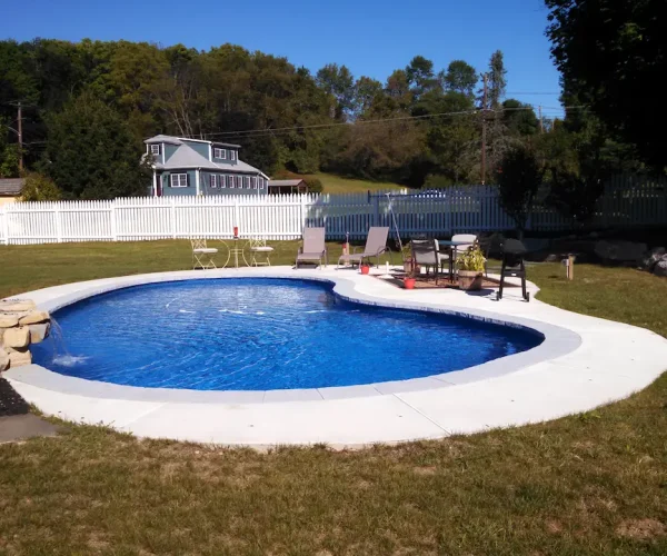 Henry Bona Pools & Spas - Blairstown Outdoor Pool