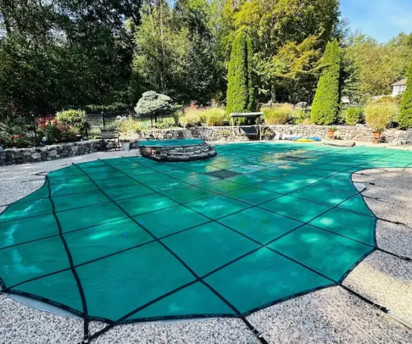 Henry Bona Pools & Spas - Custom Rounded Pool Cover