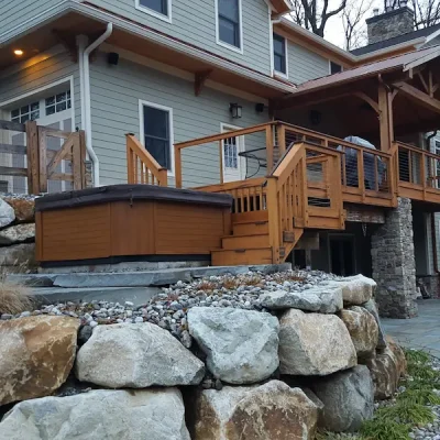 Henry Bona Pools & Spas - Hot Tub Patio