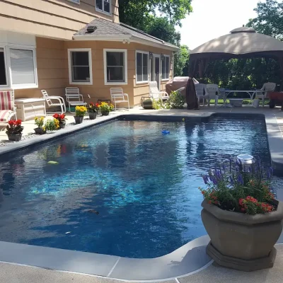 Henry Bona Pools & Spas - Morristown Backyard Pool