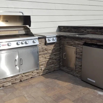 Henry Bona Pools & Spas - Outdoor Built-In Grills