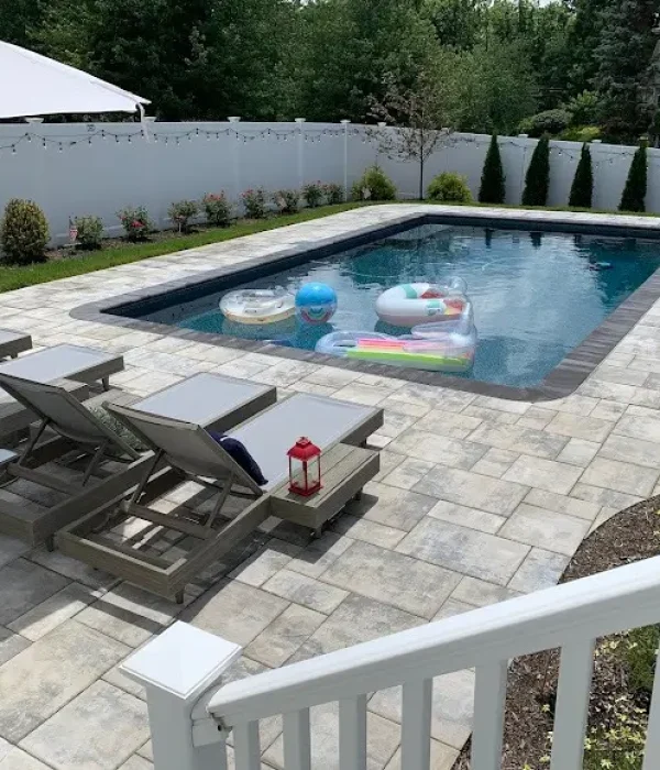 Henry Bona Pools & Spas - Pool Installation - Christi Carbonetti